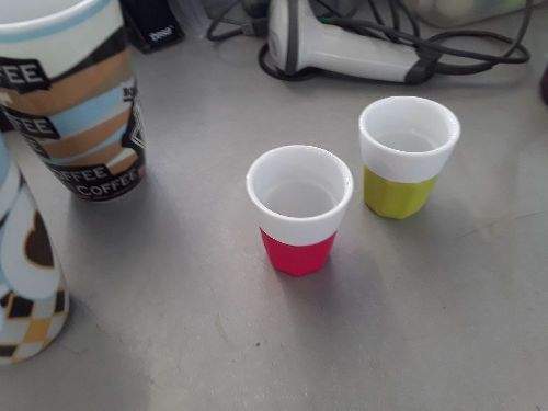 2 tasses à cafe