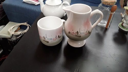 Lot pot + tasse et assiette