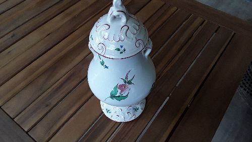 Pot avec couvercle luneville