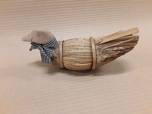 Canard statue