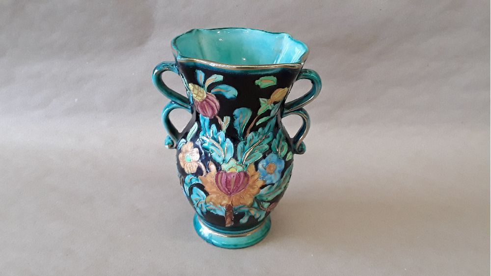 Vase vert fleuri