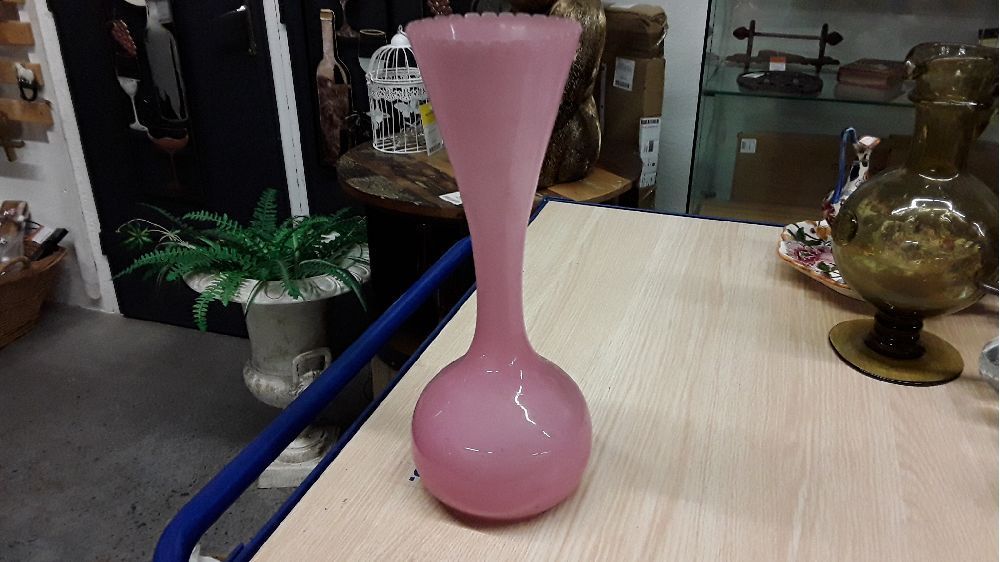 Vase rose