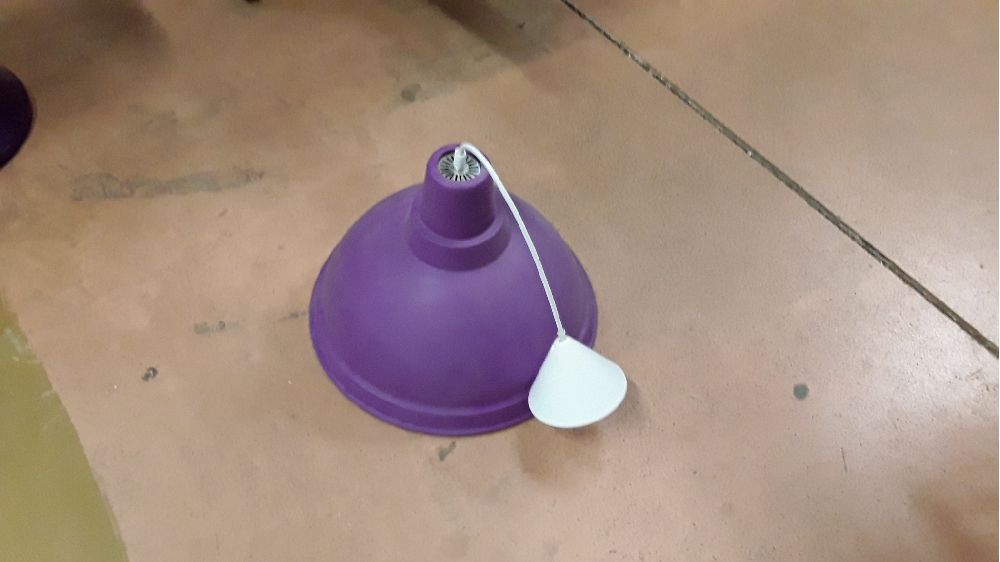 Suspension violette