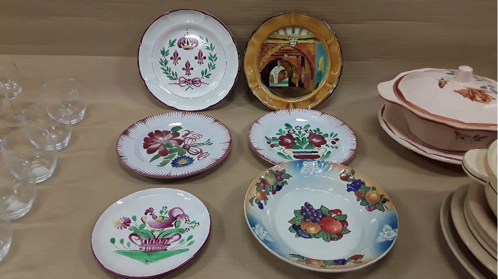 Assiette decorative divers