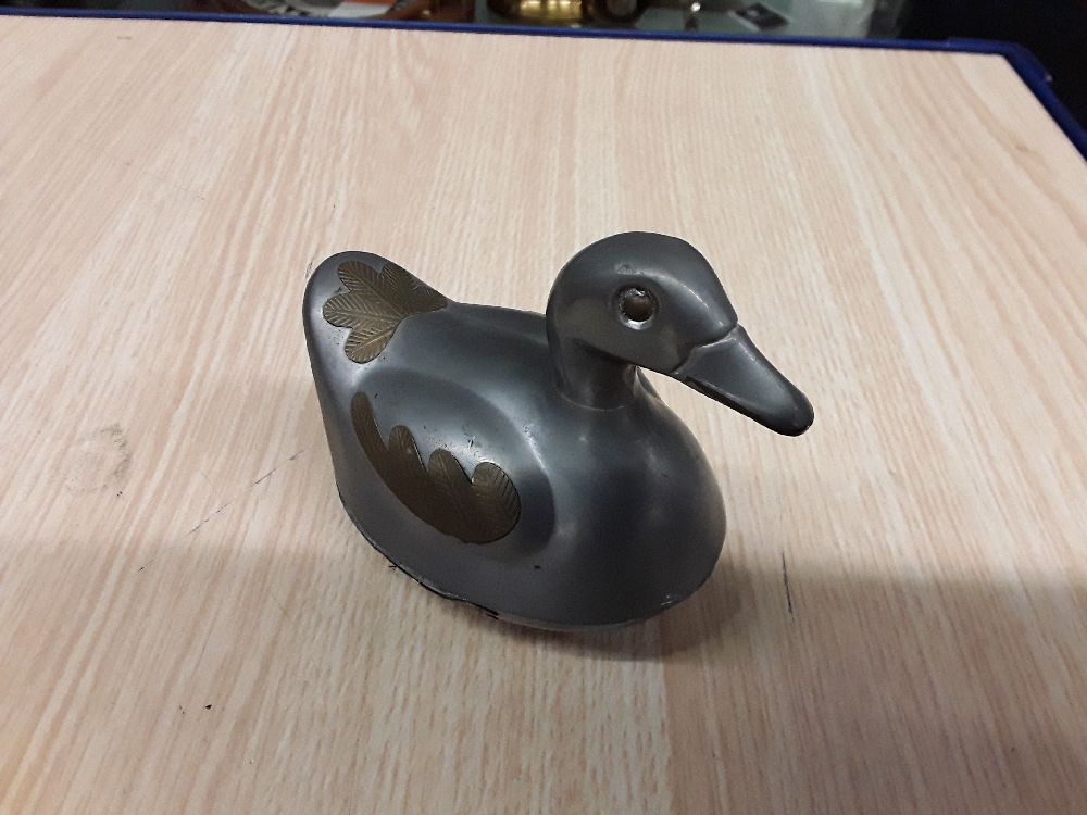 Canard metal