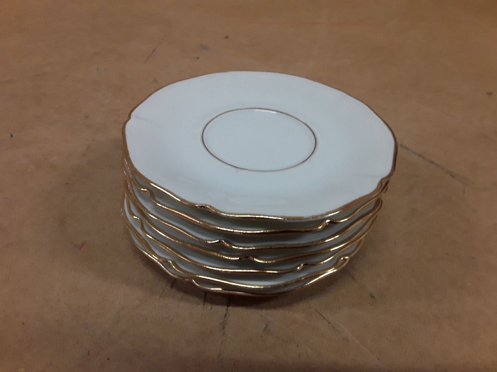 Lot de sous tasses limoges