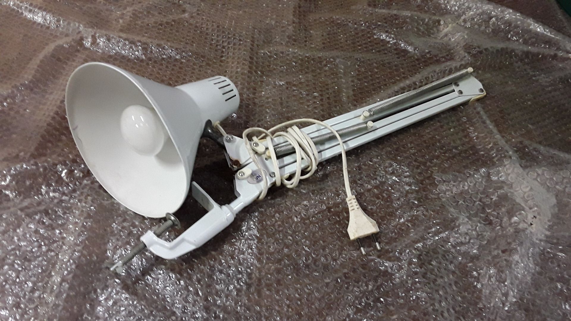 Lampe d'architecte articulée