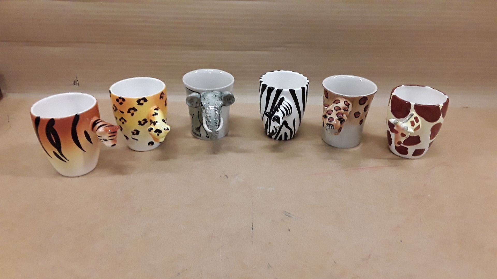 Lot de 6 tasses animaux de la savane