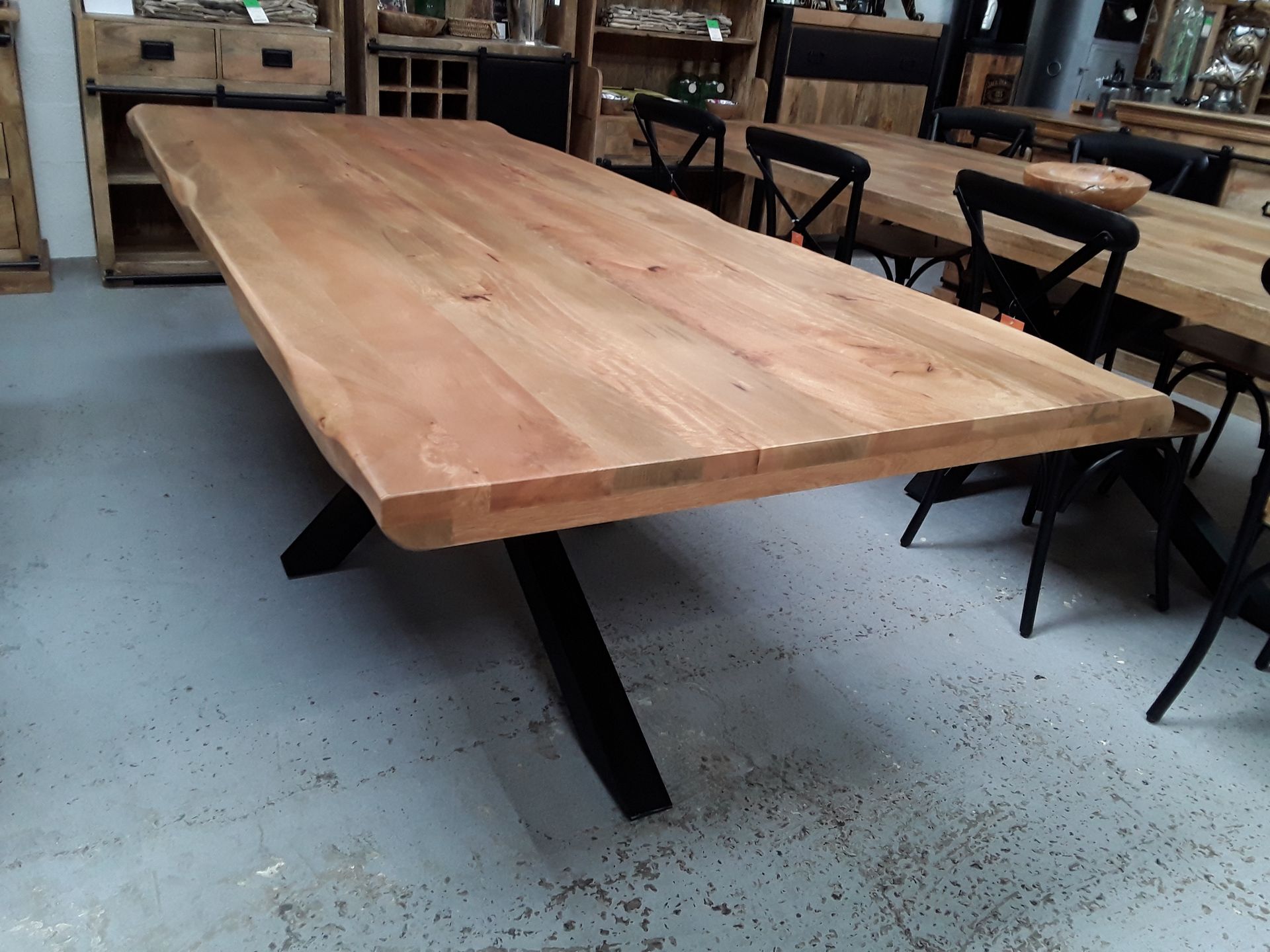 Table manquier massif edge pieds central 160*75*90