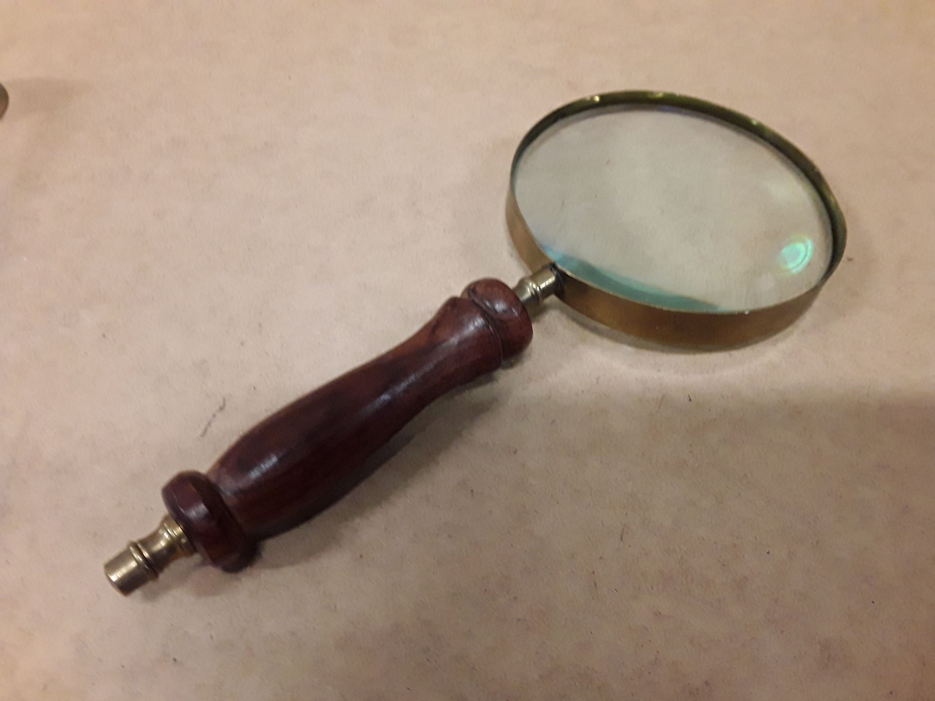 Loupe bois laiton