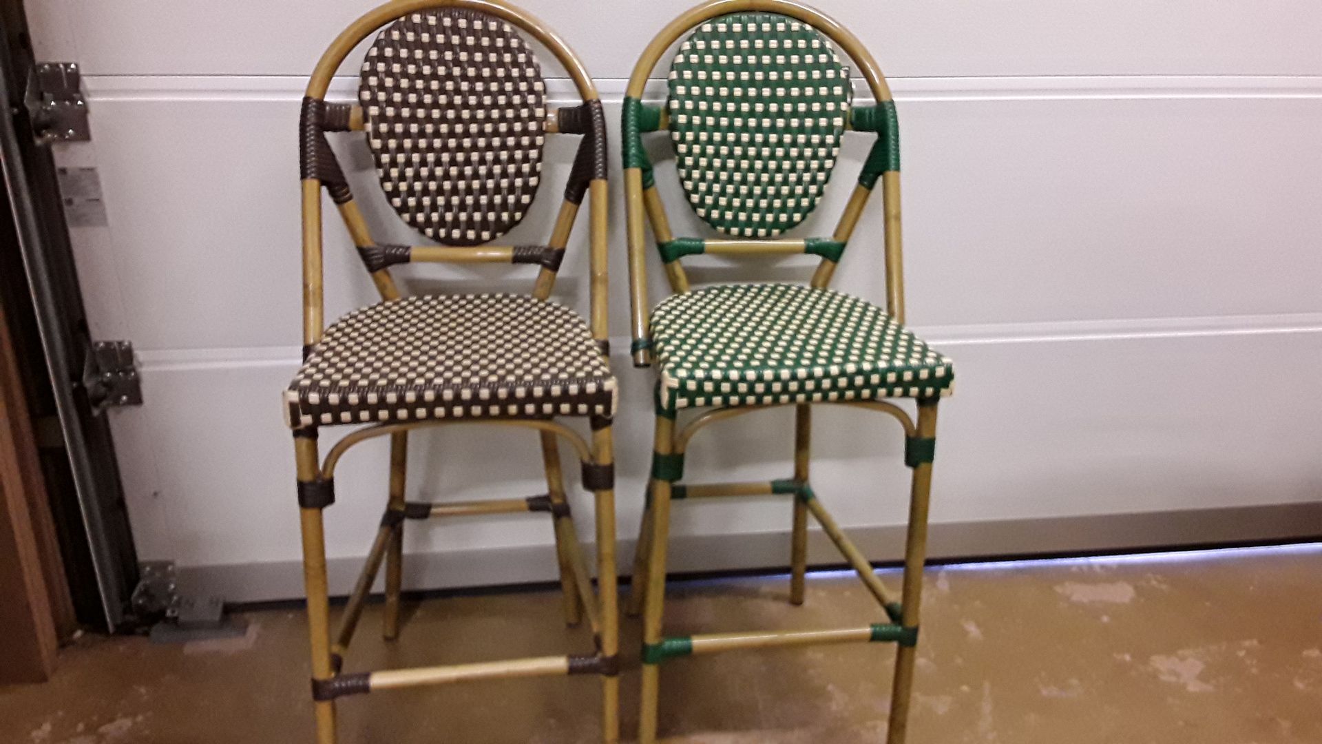 Tabouret de bar tressé