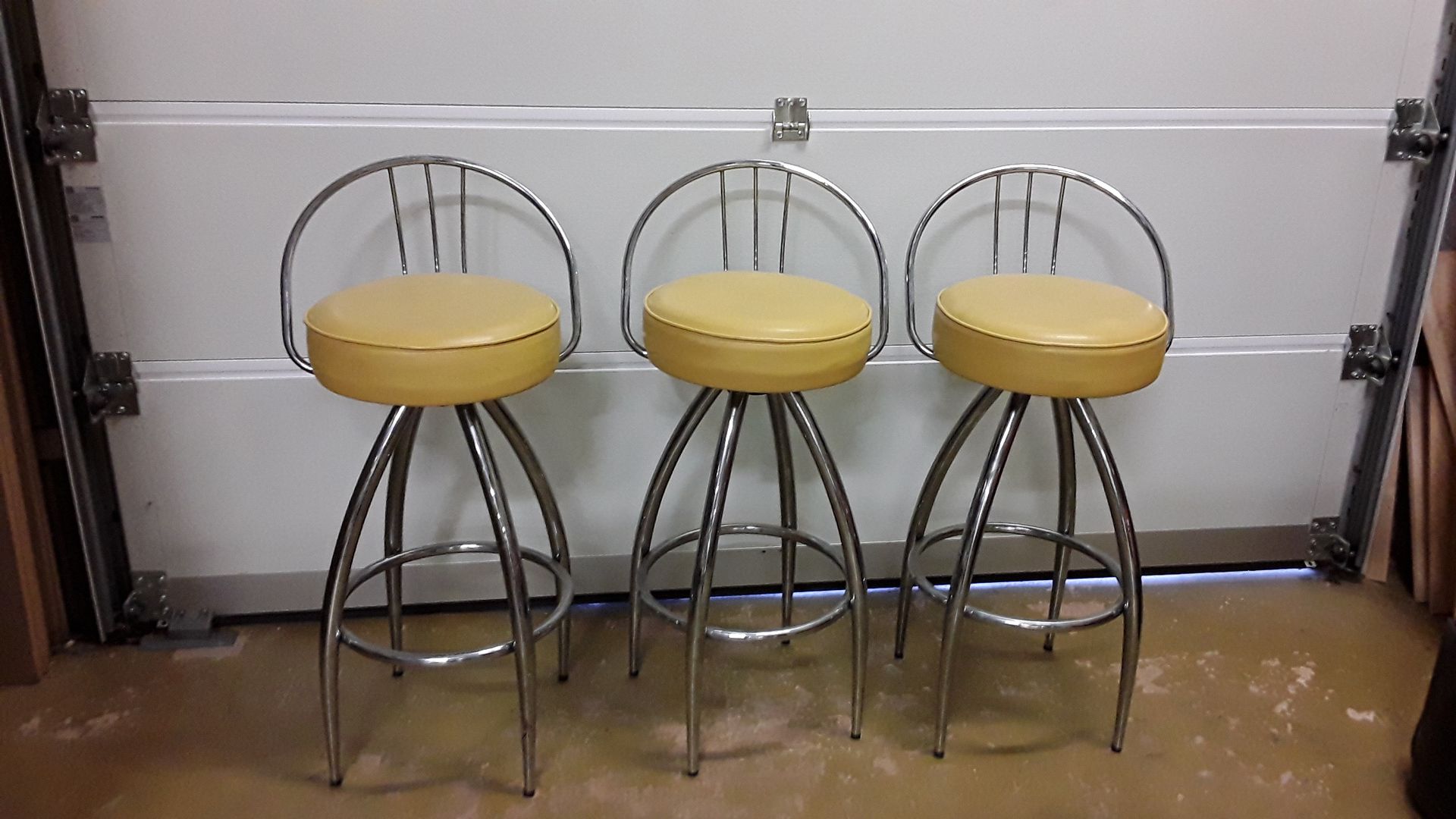 Tabouret de bar design pied métal