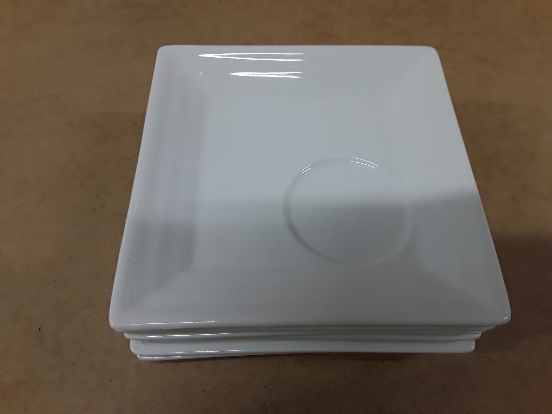 Lot de 6 sous tasses blanches