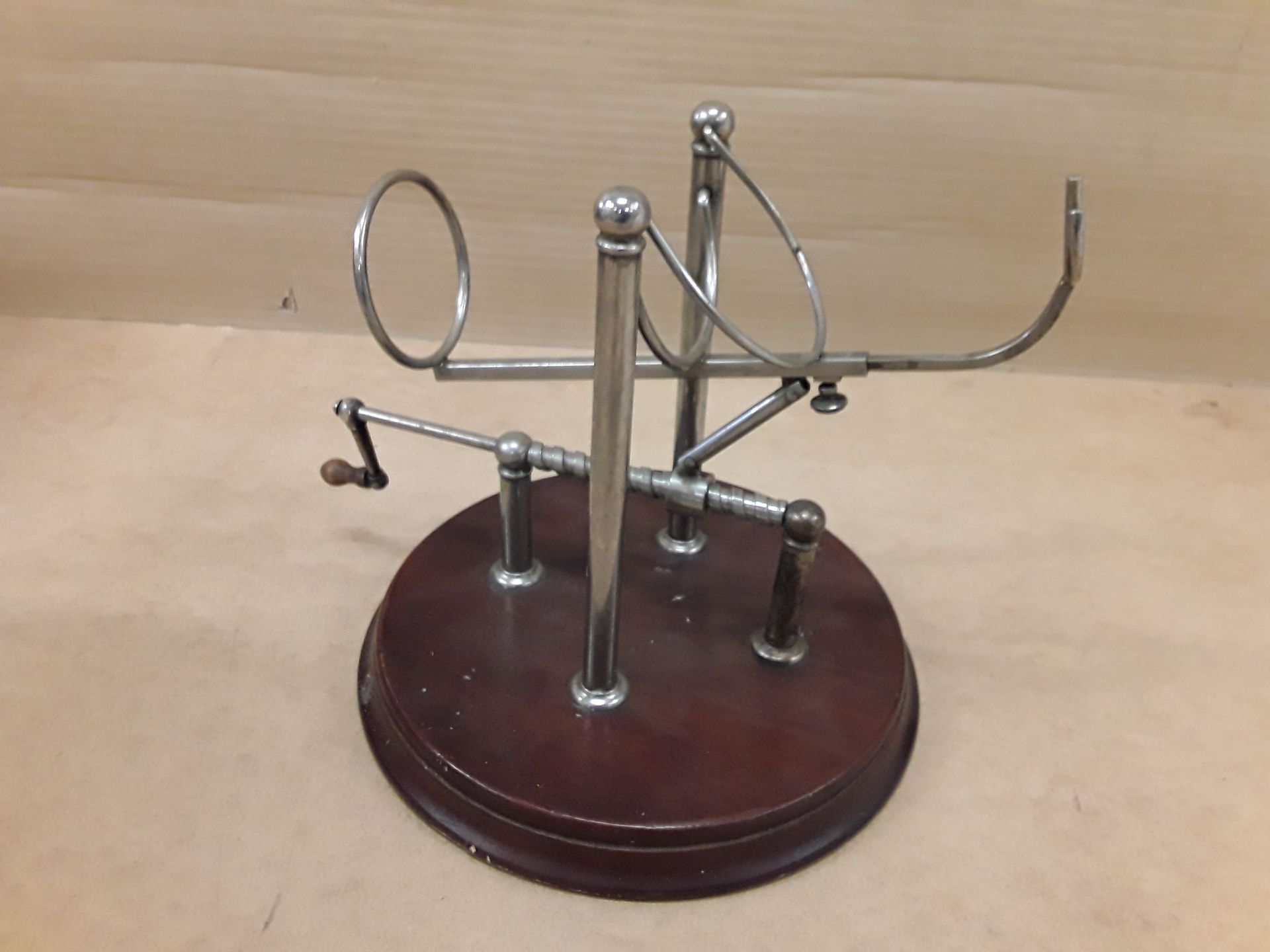 Porte bouteille berceau decanteur mecanique