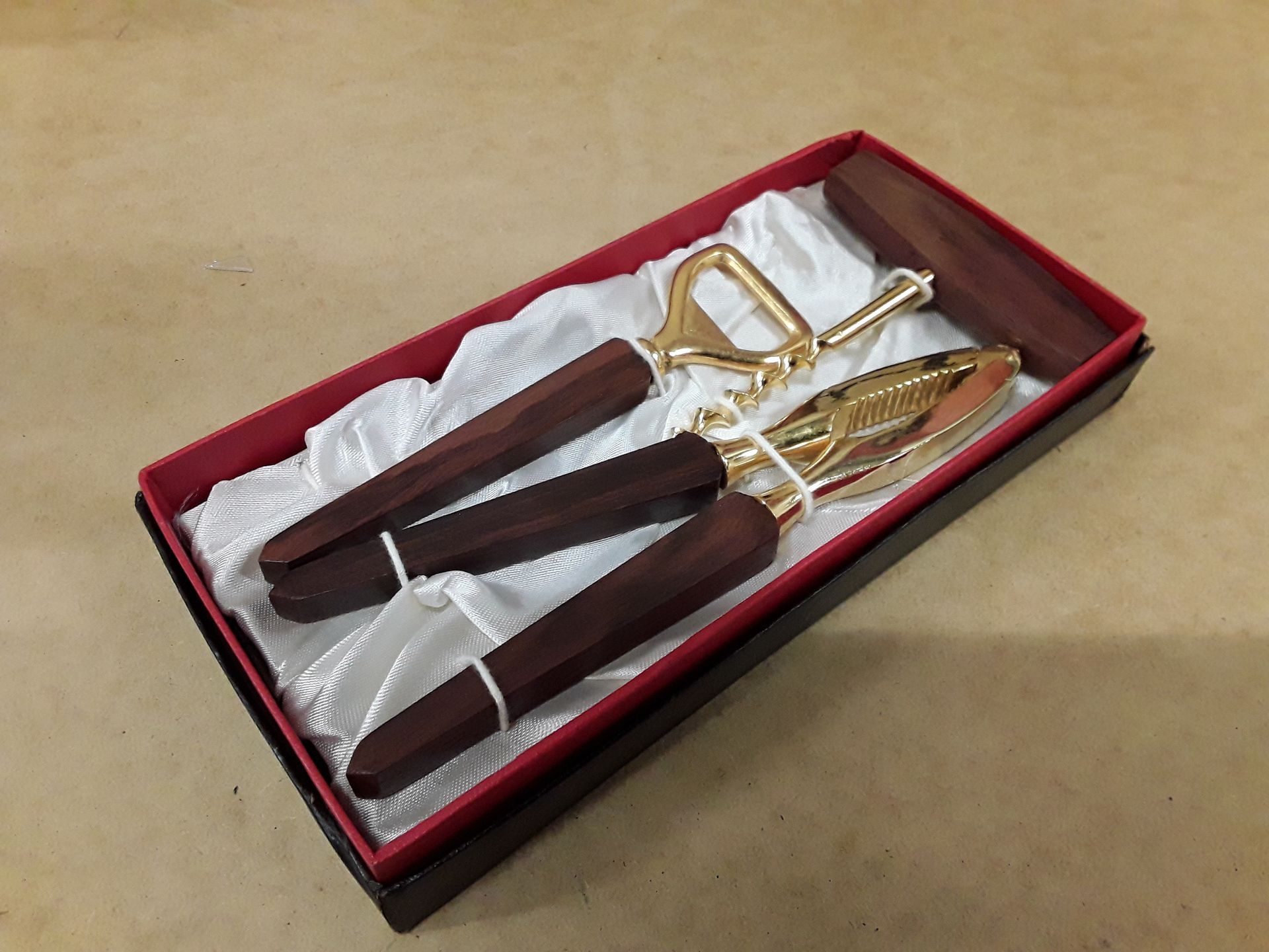Set casse noix décapsuleur et tire bouchon